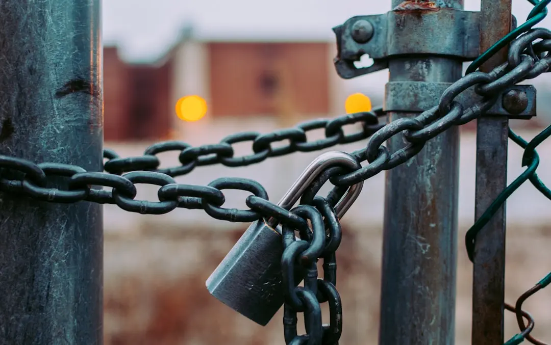 Chainlink Brings Real-Time Pricing to Coinbase Tokenized Stocks on Base Network