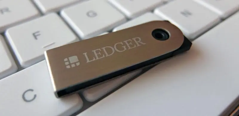 Hidden Hardware Vulnerability Exposes Cryptocurrency Wallets to Data Theft